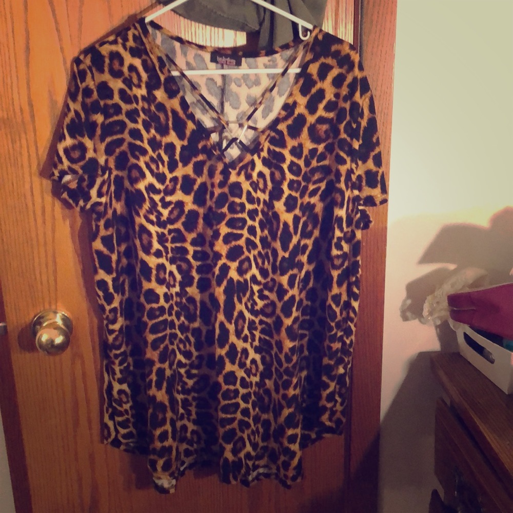 Leopard print top